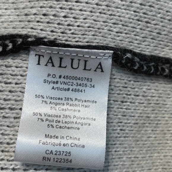 Aritzia Talula Lenox Sweater - Picture 5 of 5